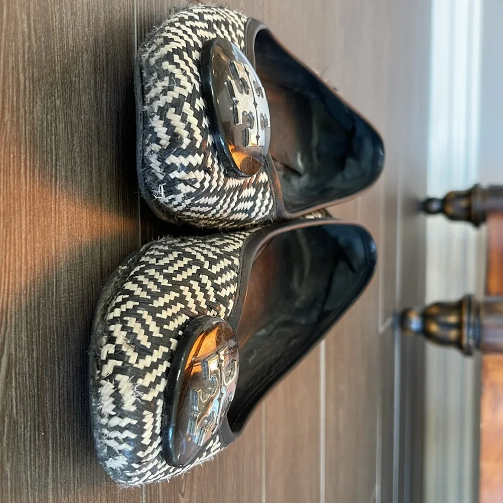 Black & White Women's Patterned Ballet Flats with Logo Accent